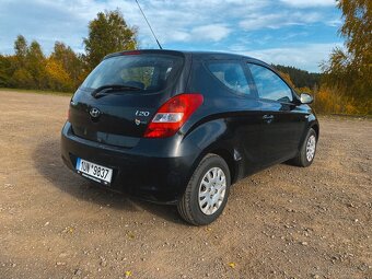 Hyundai i20, STK do 03/26, zimní sada pneu - 4