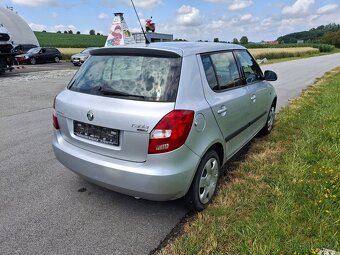 Škoda Fabia 2 1.4 16v - 4
