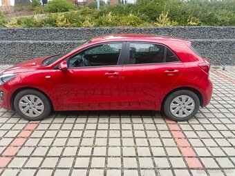 Kia Rio - 4