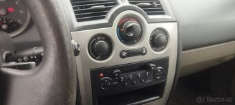 Renault Megane II 1,6 16V rok 2003 - 4