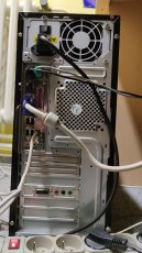 Stolní počítač AMD Sempron Procesor 2800+1.61GHz, 448 MB RAM - 4