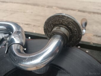 Gramofon His Master's Voice model 102 - 4