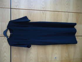 Pouzdrové dámské šaty - 4