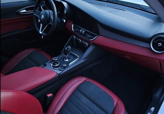 Alfa Romeo Giulia - 4