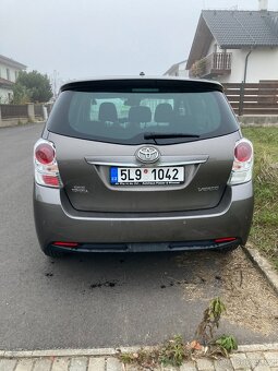 Toyota verso - 4