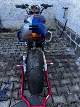 Moto RedBull STUNT stavba - 4
