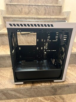 PC Skříň Evolved Ray4 + 5 RGB Ventilátorů - 4
