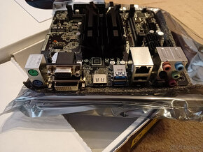 MB ASRock J4125-ITX - 4