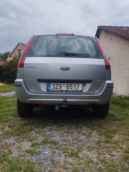 Ford Fusion - 4
