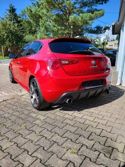 Alfa Romeo Giulietta Quadrifoglio Verde - 4