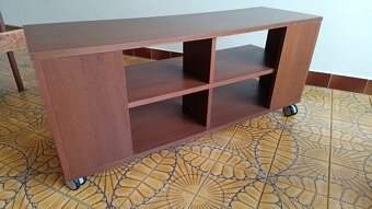 Tv stolek, skříňka na knížky, atp. - 4