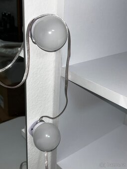 kosmeticky stolek - 4