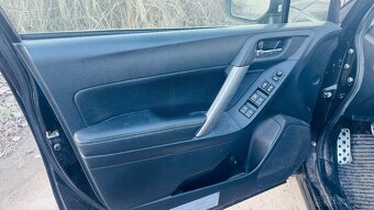 Subaru Forester 2.0 D Exclusive 4x4 - 4