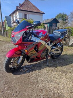 Honda CBR 900 RR 1997 - 4
