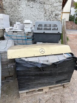 Mercedes 115 - 4
