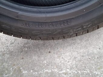 Prodám Pirelli Cinturato p7 225/45 r18 , 255/40 R18 - 4