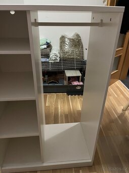 Nízká šatní skříň IKEA + věšák Ikea - 4