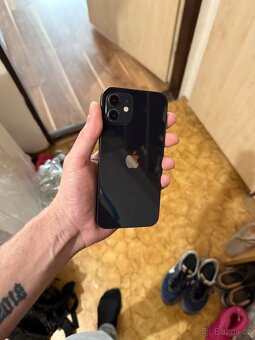 Prodám a nebo vyměním IPhone 12 64 gb - 4