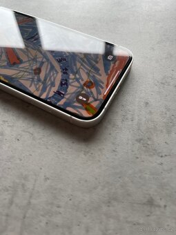 iPhone 16e v záruce - 4