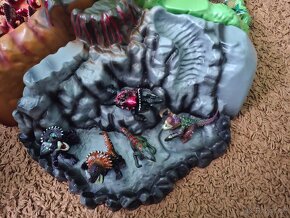Bojoví draci sopka - 4