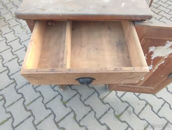 Skříňka k renovaci - 4