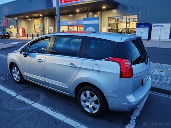 prodám nebo vyměním Peugeot 5008 2011 1.6i 115kw - 4