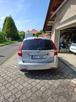 Hyundai i30 CW - 2010 - 4