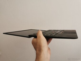 Lenovo 1X Carbon Intel Core i7 HD+ - 4