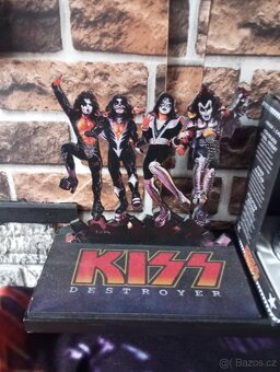 kiss - 4