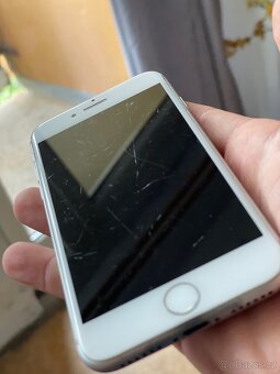 iPhone 8 - 4