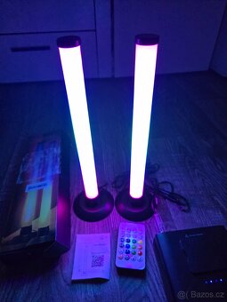 Moderní stolní ambient světlo lze ovládat aplikací přes tele - 4