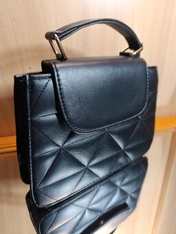 Mini-kabelka černá v 100% stavu - 4