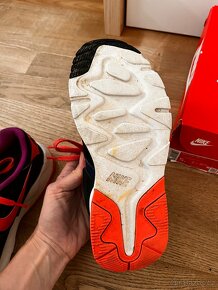 Dívčí tenisky Nike Victory 37,5 - 4