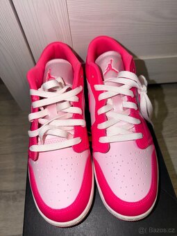 Jordan air 1 low pink foam - 4