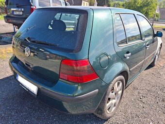 VW Golf IV 1,6i 16V 5-dveř. - 4