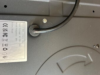 Nový stolní dvouplotýnkový indukční vařič. - 4