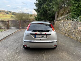 Ford FOCUS 1.6i 74kW r.v. 2002 - 4