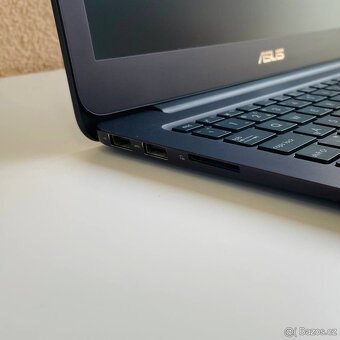 Skvělý, výkonný a lehký notebook Acer UX305LA - 4