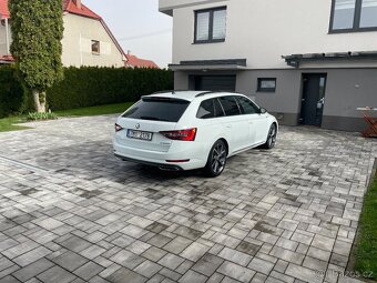 Prodám Škodu Superb III combi Sportline - 4