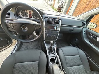Mercedes Benz B 180 - 4