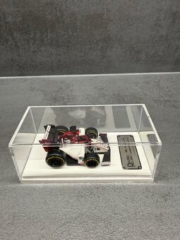Model F1 Kimi Räikkönen - 4