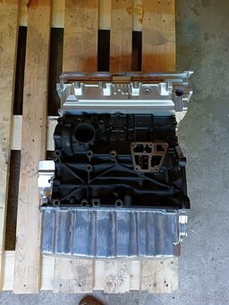 Motor po repasu Volkswagen Transporter T5 2.0 BiTDI CFC - 4