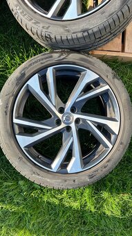 Volvo XC40 kola 245/45 R20 - 4