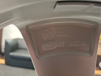 Nový zimní komplet Škoda Kodiaq 215/65 R17 vč.TPMS Conti - 4