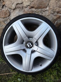 Bentley R19 s novými pneu 225/35 R19 - 4