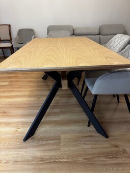 Krásný nový rozkládací stůl - 4