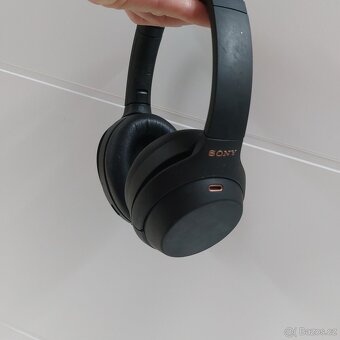 Sluchátka Sony WH-1000XM4,pouzdro,krabice,krásný stav - 4