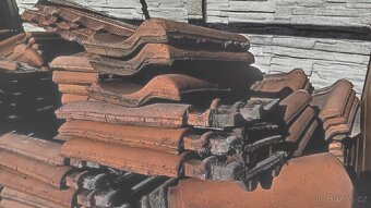 Nabízíme použité tašky Jirčany 72 a 83 z jedné střechy - 4
