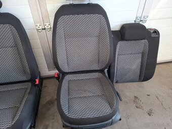 Prodám interiér - sedačky na ŠKODA FABIA 2 - 4