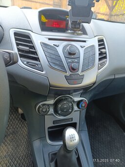 FORD FIESTA - 4